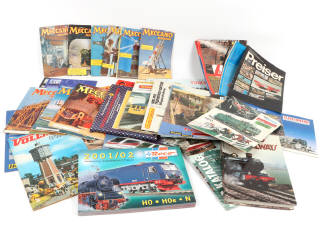 Lot 11 - DIVERS (36)
