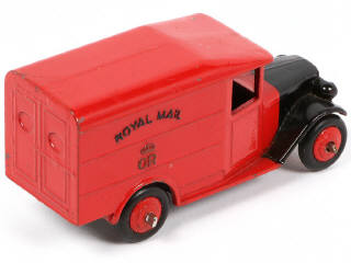 Lot 295 - DINKY TOYS (GB) (1)