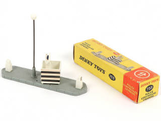 Lot 322 - DINKY TOYS (GB) (1)