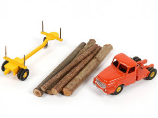 Lot 272 - DINKY TOYS (FRANCE) (1)