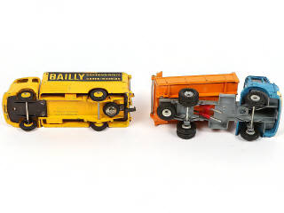 Lot 281 - DINKY TOYS (FRANCE) (2)
