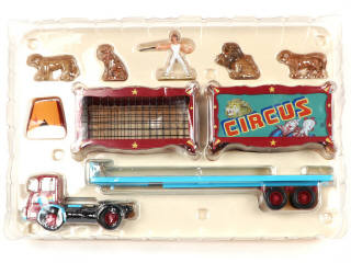 Lot 193 - CORGI TOYS (GB) (1)