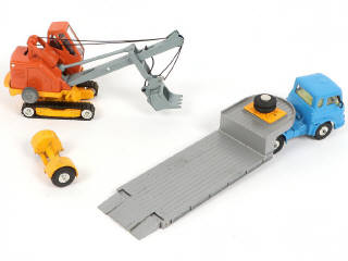 Lot 198 - CORGI TOYS (GB) (1)