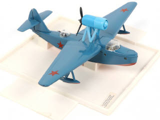 Lot 68 - DIVERS (URSS) (3)