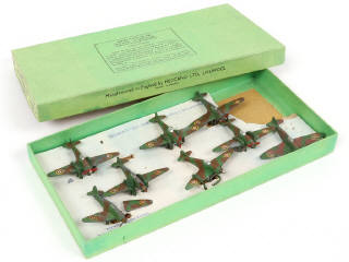 Lot 254 - DINKY TOYS (GB) (1)