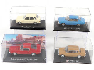 Lot 63 - DIVERS (12)