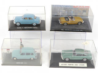 Lot 63 - DIVERS (12)