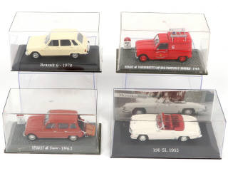 Lot 61 - DIVERS (12)