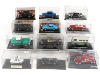 Lot 62 - DIVERS (12)