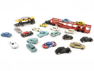 Lot 41 - DIVERS (22)