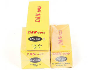 Lot 135 - DAN-TOYS (FRANCE) (3)