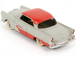 Lot 284 - DINKY TOYS (FRANCE) (1)