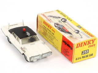Lot 220 - DINKY TOYS (GB) (1)