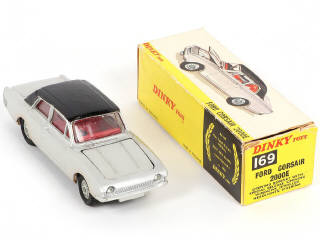 Lot 217 - DINKY TOYS (GB) (1)