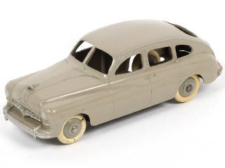 Lot 273 - DINKY TOYS (FRANCE) (1)