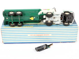 Lot 299 - DINKY TOYS (FRANCE) (1)