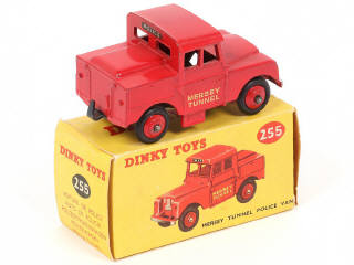 Lot 223 - DINKY TOYS (GB) (1)