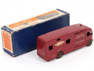 Lot 239 - DINKY TOYS (GB) (1)