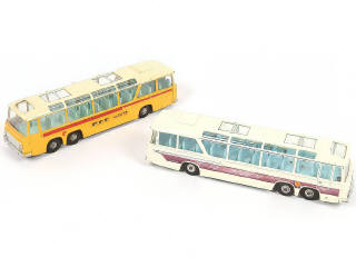 Lot 257 - DINKY TOYS (GB) (2)