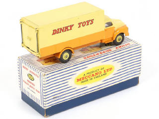 Lot 240 - DINKY TOYS (GB) (1)