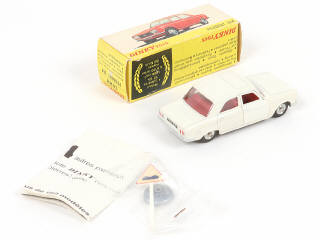 Lot 294 - DINKY TOYS (FRANCE) (1)
