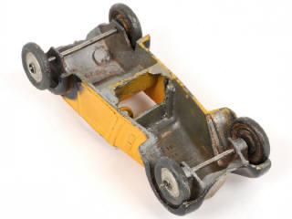 Lot 272 - DINKY TOYS (FRANCE) (1)