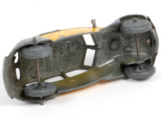 Lot 233 - DINKY TOYS (FRANCE) (1)