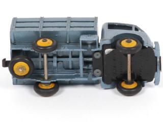 Lot 236 - DINKY TOYS (FRANCE) (1)