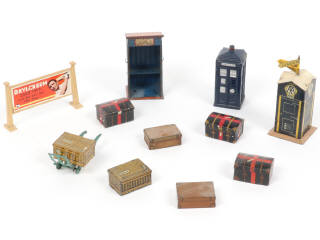 Lot 164 - MECCANO (12)