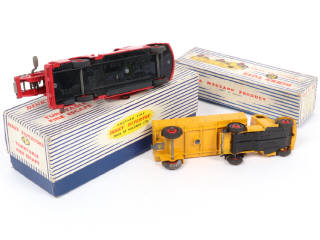 Lot 192 - DINKY TOYS (GB) (2)