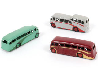 Lot 202 - DINKY TOYS (GB) (3)