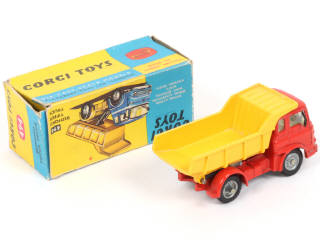 Lot 97 - CORGI TOYS (GB) (1)