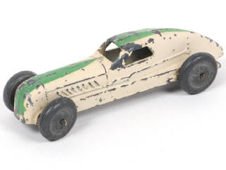 Lot 226 - DINKY TOYS (FRANCE) (1)