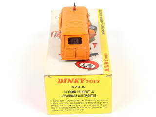 Lot 444 - DINKY TOYS (FRANCE) (1)