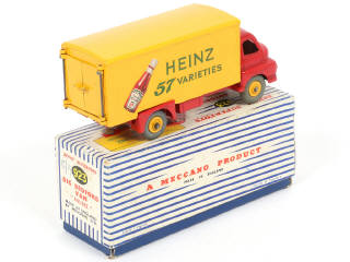 Lot 535 - DINKY TOYS (GB) (1)