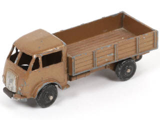 Lot 410 - DINKY TOYS (FRANCE) (1)