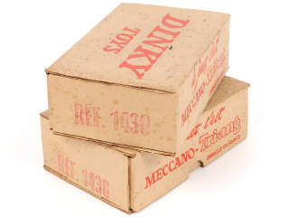 Lot 424 - DINKY TOYS (FRANCE) (2)