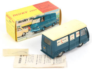 Lot 443 - DINKY TOYS (FRANCE) (1)