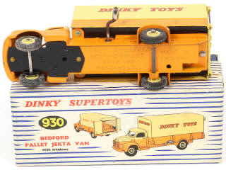Lot 537 - DINKY TOYS (GB) (1)