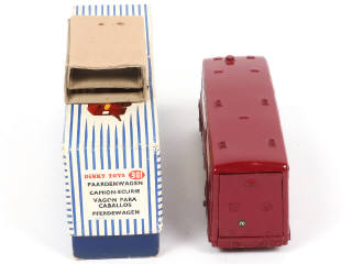 Lot 540 - DINKY TOYS (GB) (1)