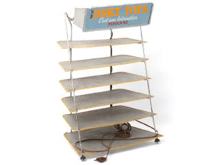 Lot 380 - DINKY TOYS (FRANCE) (1)