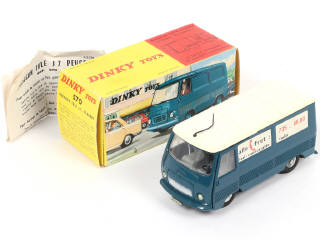 Lot 442 - DINKY TOYS (FRANCE) (1)