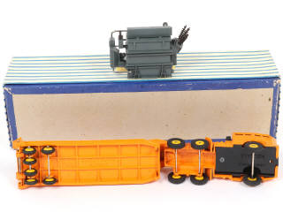 Lot 461 - DINKY TOYS (FRANCE) (1)