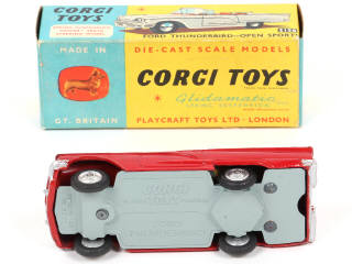 Lot 262 - CORGI TOYS (GB) (1)