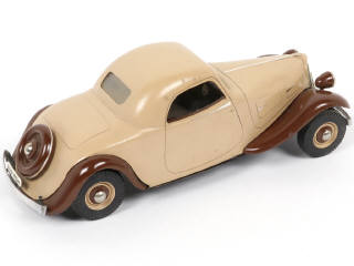 Lot 133 - DIVERS (1)