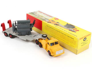 Lot 541 - DINKY TOYS (GB) (1)