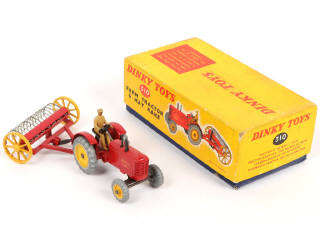 Lot 483 - DINKY TOYS (GB) (1)