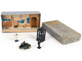 Lot 477 - DINKY TOYS (GB) (1)