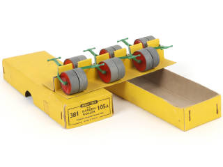 Lot 476 - DINKY TOYS (GB) (1)