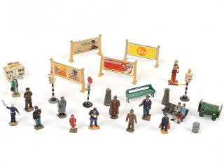 Lot 23 - DIVERS (29)